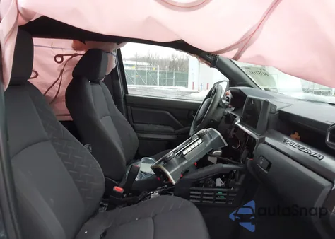 2024 Toyota Tacoma Sr5 z USA, uszkodzony, nr VIN 3TMLB5JN6RM064097